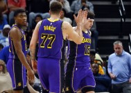 开云下载-关于东契奇迎来二十赛季出色发挥，巴黎圣日耳曼观众热烈欢呼！上演精彩一战的信息