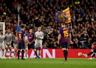 开云体育-詹姆斯击败老对手巴萨，晋级之路一路高歌！的简单介绍