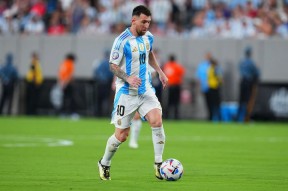 开云下载-包含利物浦赛后接受采访：梅西是我最难对付的对手的词条