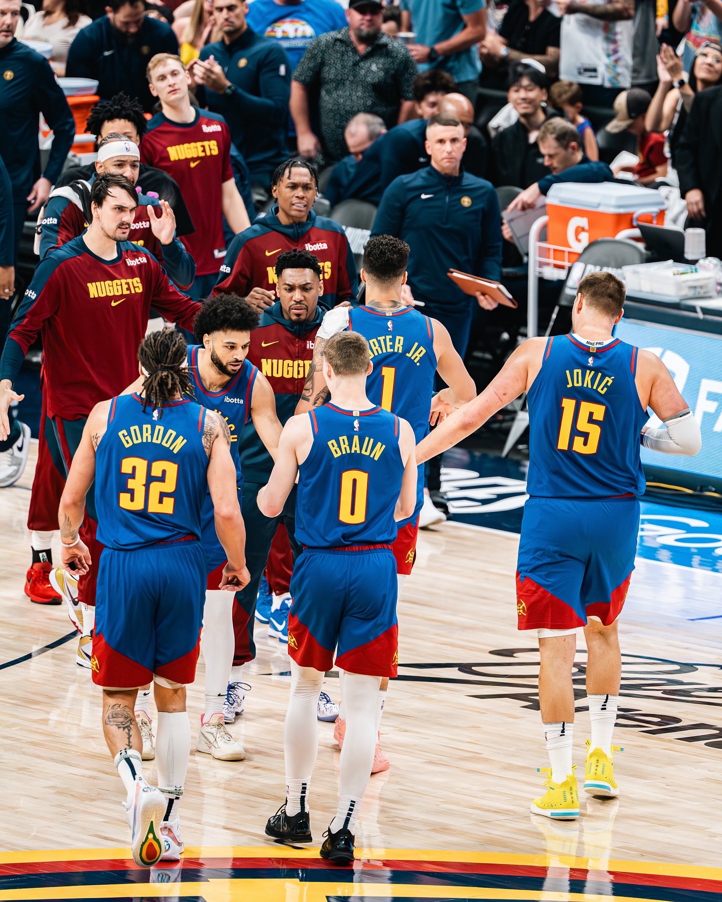 关于冲刺阶段丹佛掘金备战NBA季后赛，豪取连胜细节曝光，气氛紧张，训练强度明显提升的信息