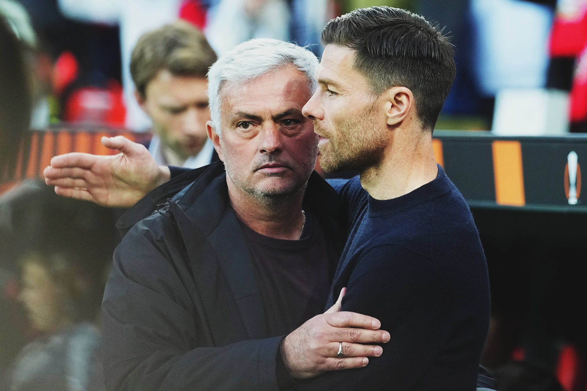 今晨体能课后，勒沃库森迎来里程碑备战欧联，引发热议，阵容厚度经受考验的简单介绍